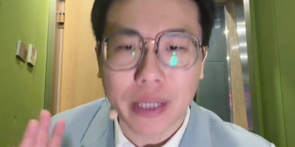 欧宝体育登录入口-解说：在球队做顾问对里弗斯是很舒适的一件事 该享受享受生活了